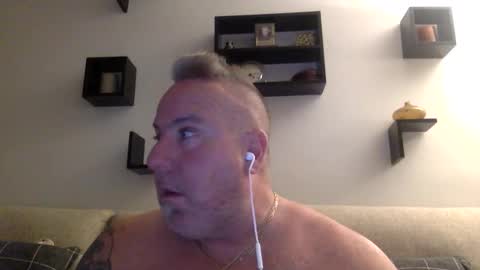 banana5289 online show from 04-22-26, 11:23