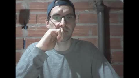 Snapshot of banana_argen_15 chatting on 01-18-26, 01:20 Ezequiel online show from 01-18-26, 01:20