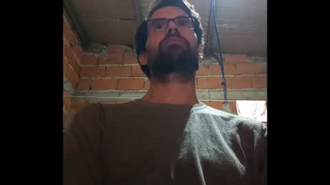 Snapshot of banana_argen_15 chatting on 02-13-26, 01:45 Ezequiel online show from 02-13-26, 01:45