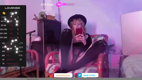 V E R O N I C A online show from 04-30-26, 02:51