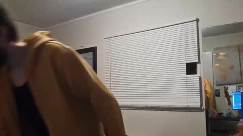 Snapshot of banginbeyonce chatting on 01-27-25, 08:29 tommy big dick money online show from 01-27-25, 08:29