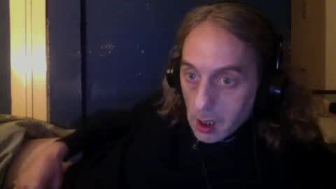 Snapshot of bangintoleather chatting on 01-07-25, 02:10 bangintoleather online show from 01-07-25, 02:10