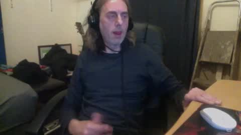 Snapshot of bangintoleather chatting on 10-03-25, 02:30 bangintoleather online show from 10-03-25, 02:30