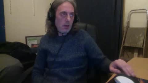 Snapshot of bangintoleather chatting on 10-04-25, 02:31 bangintoleather online show from 10-04-25, 02:31