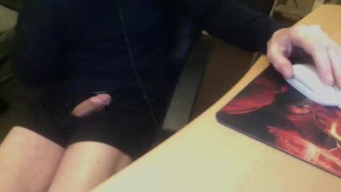 Snapshot of bangintoleather chatting on 10-24-25, 02:19 bangintoleather online show from 10-24-25, 02:19