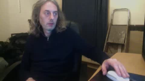 Snapshot of bangintoleather chatting on 11-05-25, 02:33 bangintoleather online show from 11-05-25, 02:33