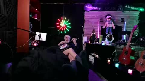 BANJOEY online show from 05-26-26, 04:08