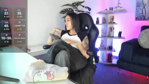 Snapshot of baphy_baby chatting on 09-24-25, 12:14 Gabi  online show from 09-24-25, 12:14