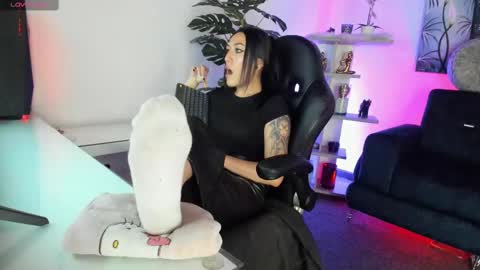 Snapshot of baphy_baby chatting on 09-30-25, 07:30 Gabi  online show from 09-30-25, 07:30