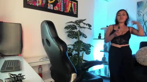 Snapshot of baphy_baby chatting on 10-26-25, 07:20 Gabi  online show from 10-26-25, 07:20