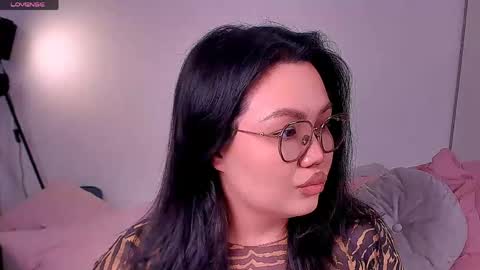 Snapshot of barbara_bb chatting on 05-23-26, 02:17 Barbie Kim online show from 05-23-26, 02:17