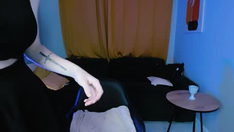 Snapshot of barbara_xkiss chatting on 12-17-24, 05:40 Barbara online show from 12-17-24, 05:40