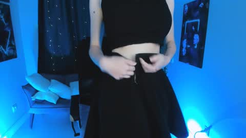 Snapshot of barbara_xkiss chatting on 12-18-24, 05:37 Barbara online show from 12-18-24, 05:37