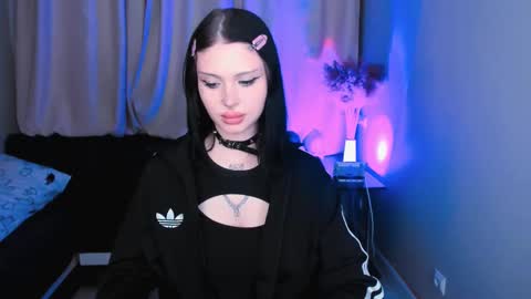 Snapshot of barbara_xkiss chatting on 02-11-25, 11:54 Barbara online show from 02-11-25, 11:54