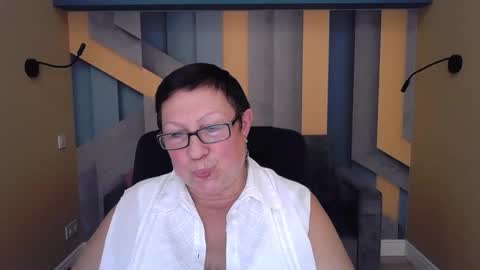 barbaraturners online show from 10-15-25, 07:36