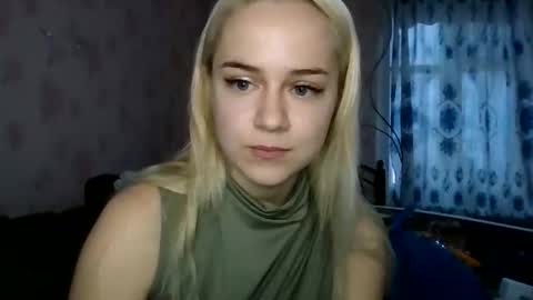 Snapshot of barbie___girl chatting on 11-12-25, 05:30 barbie___girl online show from 11-12-25, 05:30