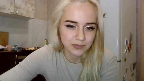 Snapshot of barbie___girl chatting on 11-26-25, 03:13 barbie___girl online show from 11-26-25, 03:13