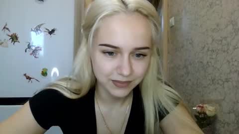 Snapshot of barbie___girl chatting on 11-30-25, 07:23 barbie___girl online show from 11-30-25, 07:23