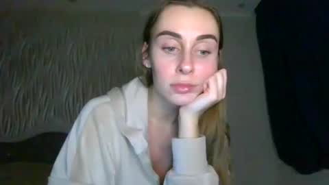 Snapshot of barbie_giirls_ chatting on 02-05-26, 04:33 Kate online show from 02-05-26, 04:33