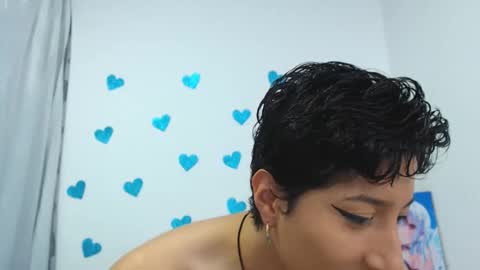 Snapshot of barbie_girl_1111 chatting on 09-20-25, 01:28 barbie_girl_1111 online show from 09-20-25, 01:28