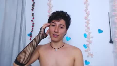 Snapshot of barbie_girl_1111 chatting on 10-28-25, 02:37 barbie_girl_1111 online show from 10-28-25, 02:37