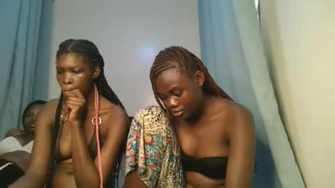 queen online show from 12-04-25, 12:14