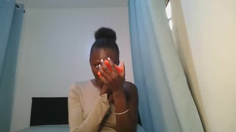 queen online show from 02-21-26, 08:26