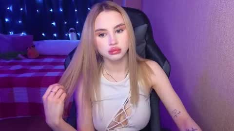 Eva online show from 02-21-25, 01:00