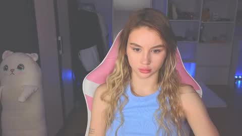 Snapshot of barbieee_doll chatting on 06-06-26, 09:58 Eva online show from 06-06-26, 09:58