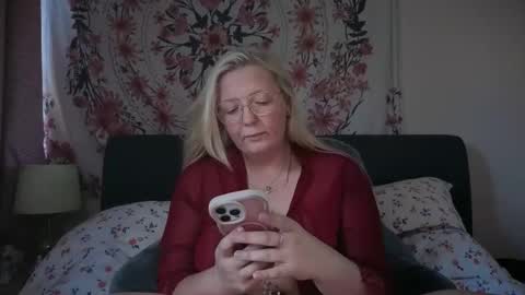 Snapshot of barbiegirl966 chatting on 05-25-26, 09:48 barbiegirl966 online show from 05-25-26, 09:48