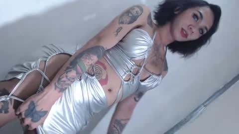 Snapshot of barbiemariefox chatting on 01-12-25, 10:56 Barbie online show from 01-12-25, 10:56