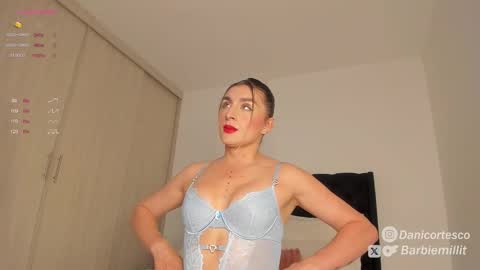 Snapshot of barbiemillit chatting on 10-11-25, 12:32 barbiemillit online show from 10-11-25, 12:32