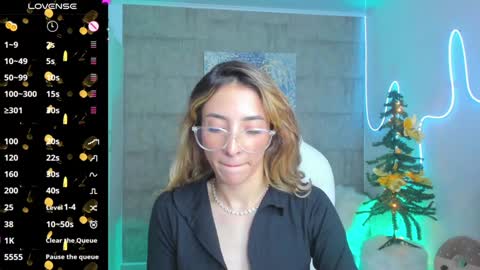 Snapshot of barbiie_scoth chatting on 12-22-24, 10:15 Barbie Scot online show from 12-22-24, 10:15