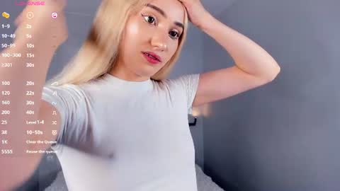 Mia online show from 07-20-26, 02:08