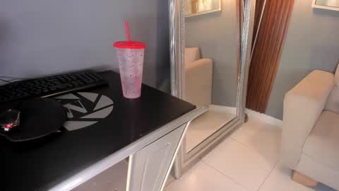 Luna online show from 03-12-26, 07:42