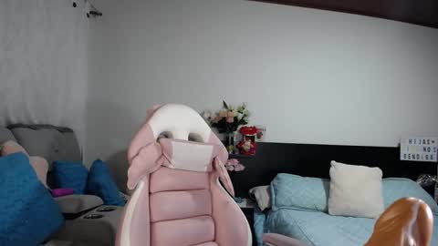 Snapshot of barbysweet1 chatting on 09-11-25, 11:38 VALENTINA online show from 09-11-25, 11:38