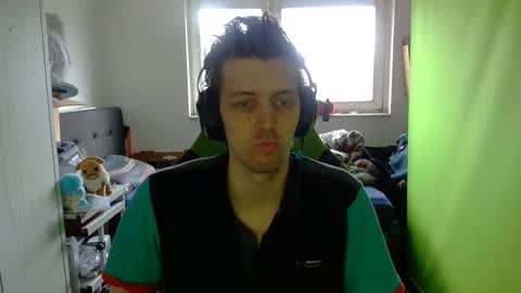 Snapshot of barca200 chatting on 02-23-25, 12:27 barca200 online show from 02-23-25, 12:27