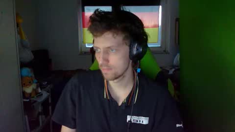 Snapshot of barca200 chatting on 09-30-25, 04:39 barca200 online show from 09-30-25, 04:39