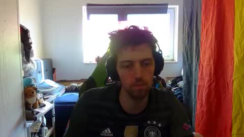 Snapshot of barca200 chatting on 10-03-25, 08:33 barca200 online show from 10-03-25, 08:33