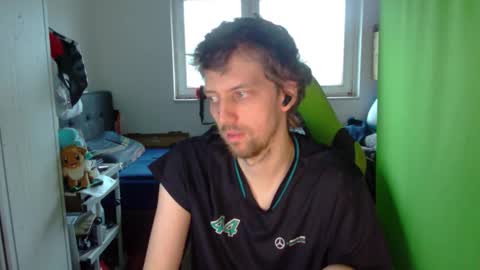 Snapshot of barca200 chatting on 10-08-25, 06:11 barca200 online show from 10-08-25, 06:11