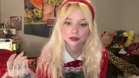 Snapshot of bardoteyed chatting on 12-01-25, 08:14 Bardot Eyed online show from 12-01-25, 08:14