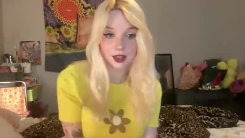 Snapshot of bardoteyed chatting on 12-03-25, 08:18 Bardot Eyed online show from 12-03-25, 08:18