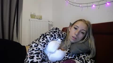 Lena online show from 12-03-24, 07:44