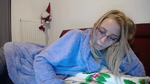 Lena online show from 12-30-24, 06:38