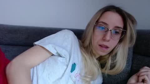 Lena online show from 04-24-26, 07:11