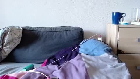 Snapshot of barelylegalblondy chatting on 06-10-26, 09:52 Lena online show from 06-10-26, 09:52