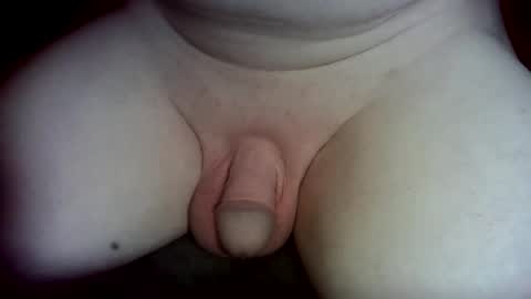 Snapshot of barenaked07 chatting on 01-05-25, 01:45 barenaked07 online show from 01-05-25, 01:45