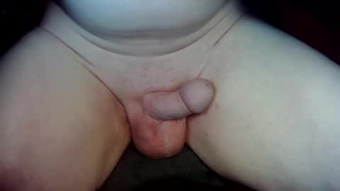 Snapshot of barenaked07 chatting on 09-13-25, 04:51 barenaked07 online show from 09-13-25, 04:51