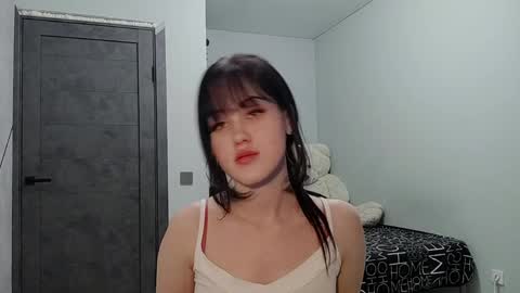 Amelia online show from 04-22-26, 12:07