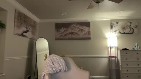 chicka online show from 04-10-26, 03:01